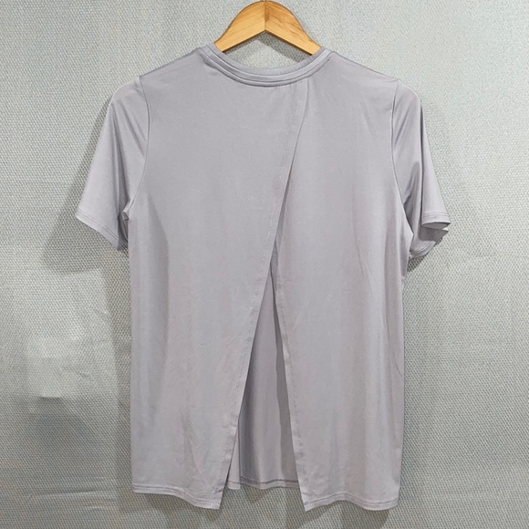 Fabletics gray mesh collar split back top S - Picture 3 of 3
